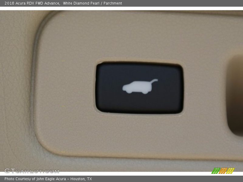 White Diamond Pearl / Parchment 2018 Acura RDX FWD Advance