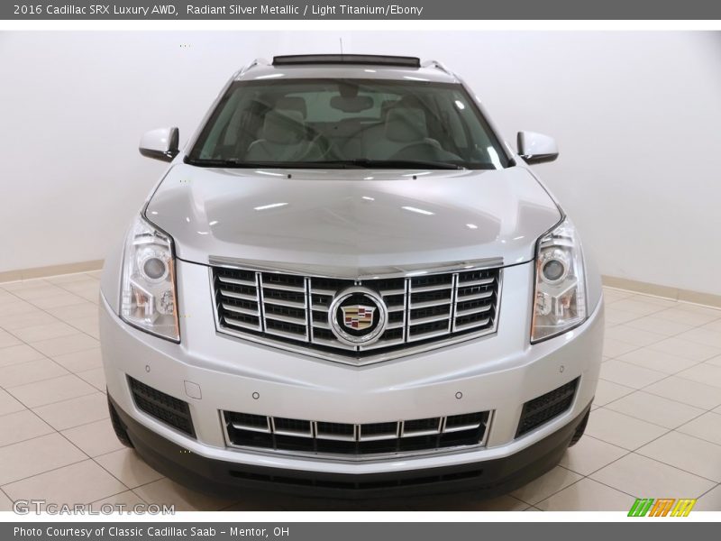 Radiant Silver Metallic / Light Titanium/Ebony 2016 Cadillac SRX Luxury AWD