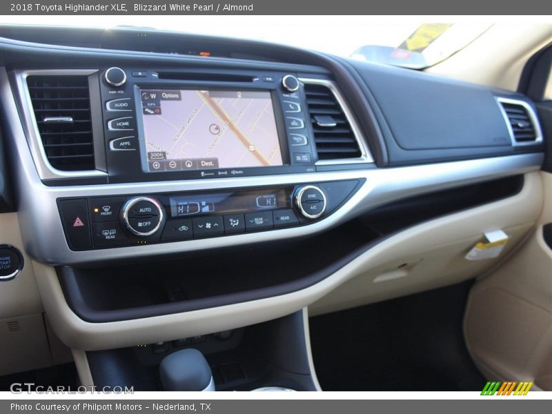 Blizzard White Pearl / Almond 2018 Toyota Highlander XLE