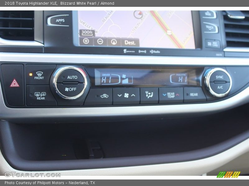 Blizzard White Pearl / Almond 2018 Toyota Highlander XLE