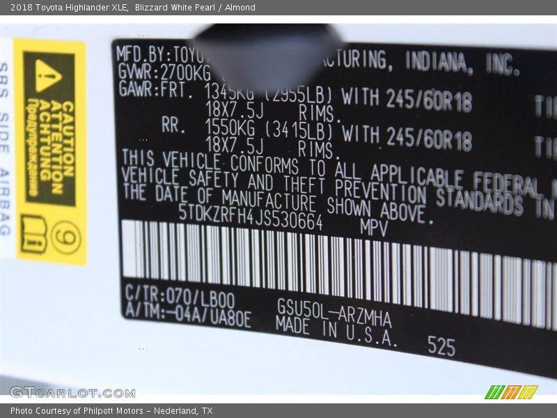 Blizzard White Pearl / Almond 2018 Toyota Highlander XLE