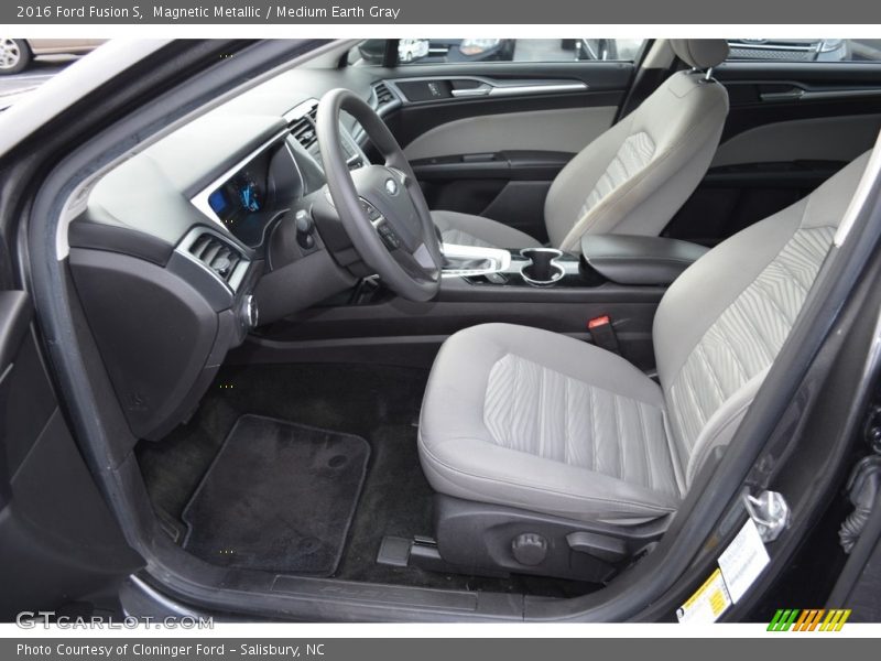 Magnetic Metallic / Medium Earth Gray 2016 Ford Fusion S