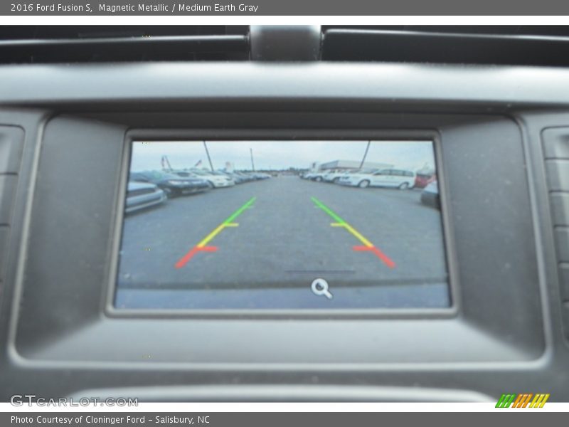 Magnetic Metallic / Medium Earth Gray 2016 Ford Fusion S