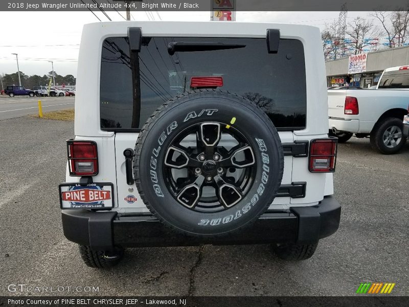 Bright White / Black 2018 Jeep Wrangler Unlimited Altitude 4x4