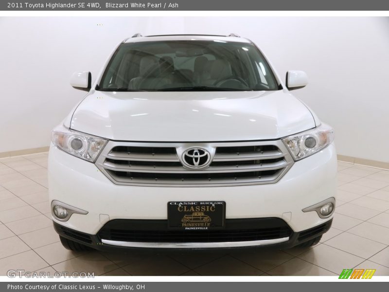 Blizzard White Pearl / Ash 2011 Toyota Highlander SE 4WD