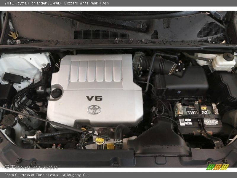 Blizzard White Pearl / Ash 2011 Toyota Highlander SE 4WD
