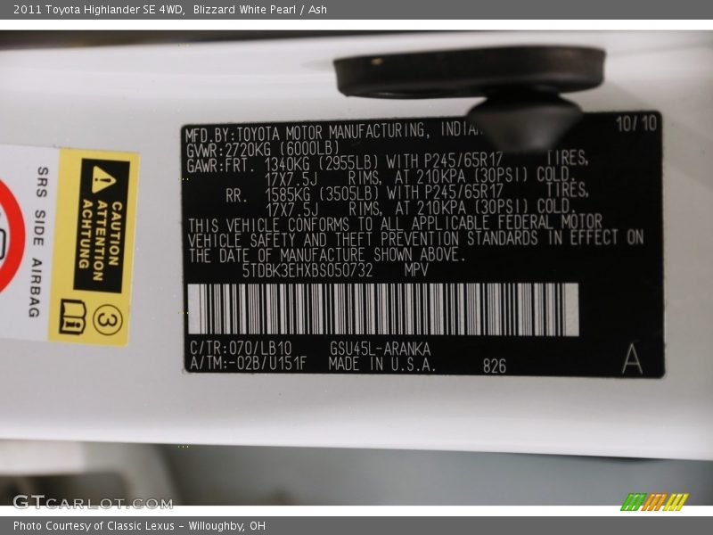 Blizzard White Pearl / Ash 2011 Toyota Highlander SE 4WD