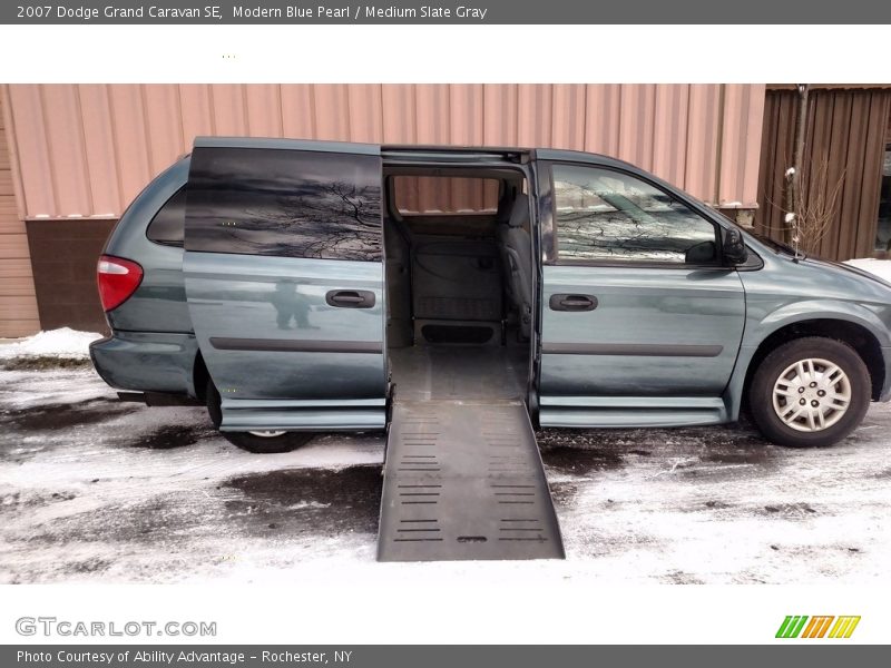 Modern Blue Pearl / Medium Slate Gray 2007 Dodge Grand Caravan SE