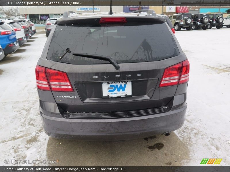 Granite Pearl / Black 2018 Dodge Journey SE