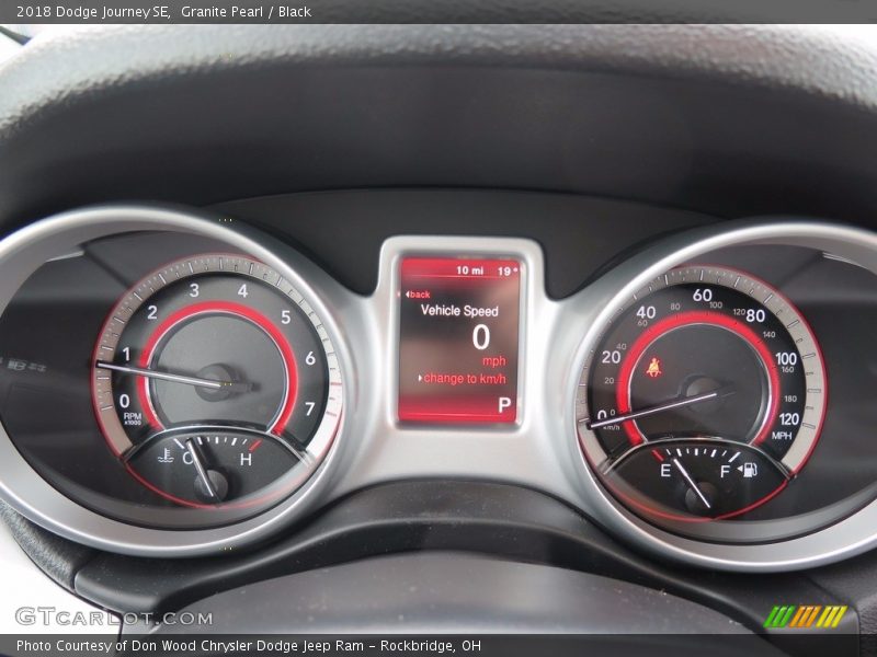 Granite Pearl / Black 2018 Dodge Journey SE