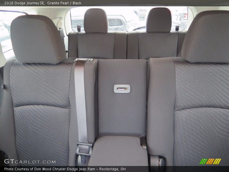 Granite Pearl / Black 2018 Dodge Journey SE