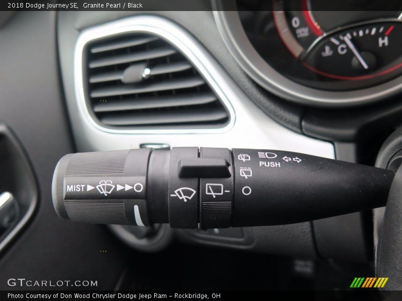 Granite Pearl / Black 2018 Dodge Journey SE