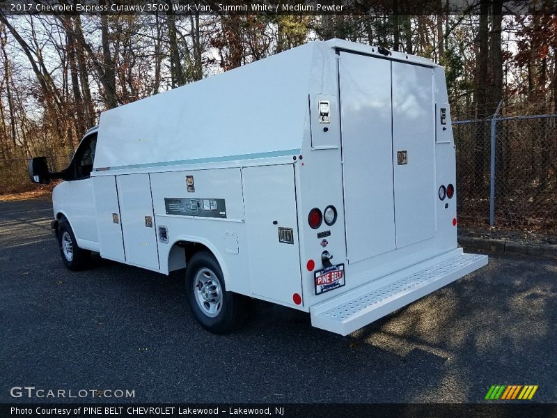 Summit White / Medium Pewter 2017 Chevrolet Express Cutaway 3500 Work Van