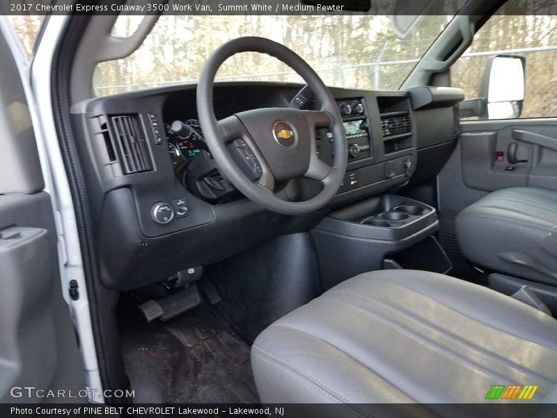 Summit White / Medium Pewter 2017 Chevrolet Express Cutaway 3500 Work Van