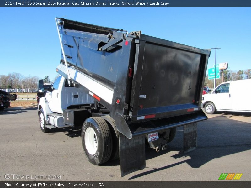 Oxford White / Earth Gray 2017 Ford F650 Super Duty Regular Cab Chassis Dump Truck