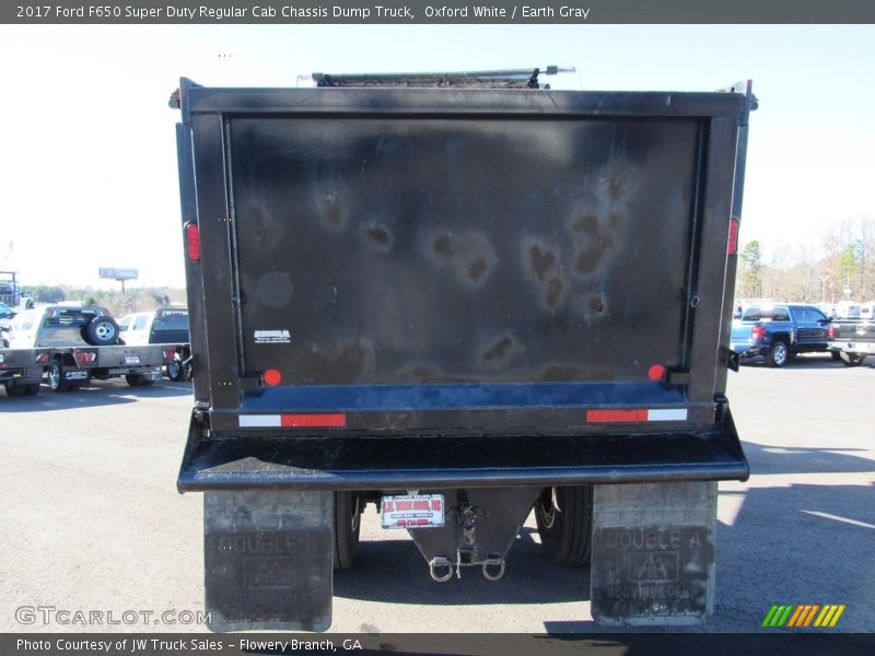 Oxford White / Earth Gray 2017 Ford F650 Super Duty Regular Cab Chassis Dump Truck
