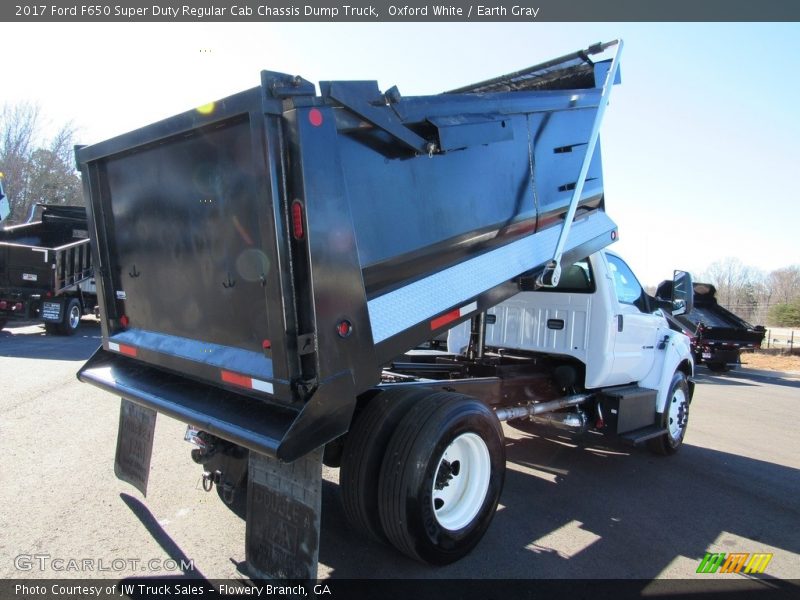 Oxford White / Earth Gray 2017 Ford F650 Super Duty Regular Cab Chassis Dump Truck