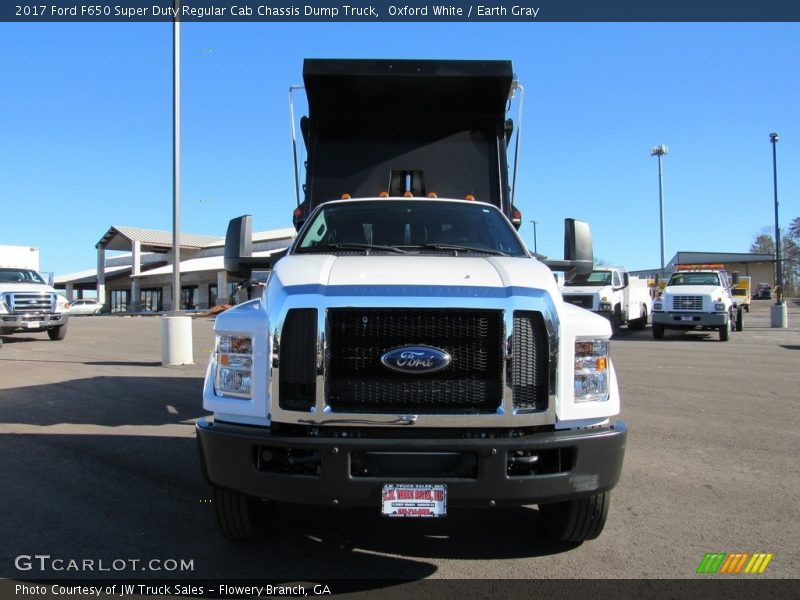 Oxford White / Earth Gray 2017 Ford F650 Super Duty Regular Cab Chassis Dump Truck