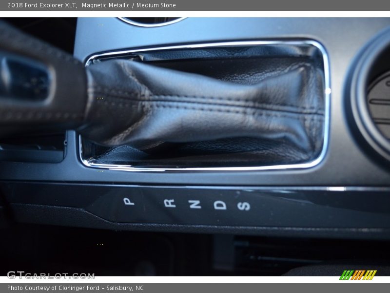 Magnetic Metallic / Medium Stone 2018 Ford Explorer XLT
