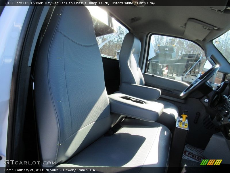 Oxford White / Earth Gray 2017 Ford F650 Super Duty Regular Cab Chassis Dump Truck