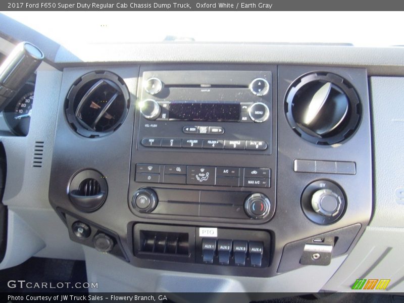 Oxford White / Earth Gray 2017 Ford F650 Super Duty Regular Cab Chassis Dump Truck