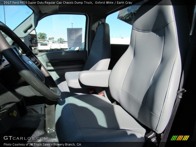 Oxford White / Earth Gray 2017 Ford F650 Super Duty Regular Cab Chassis Dump Truck