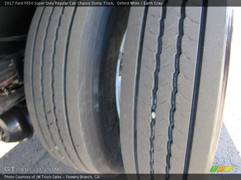 Oxford White / Earth Gray 2017 Ford F650 Super Duty Regular Cab Chassis Dump Truck