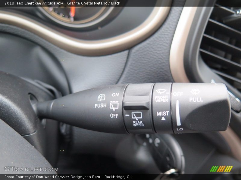 Granite Crystal Metallic / Black 2018 Jeep Cherokee Altitude 4x4
