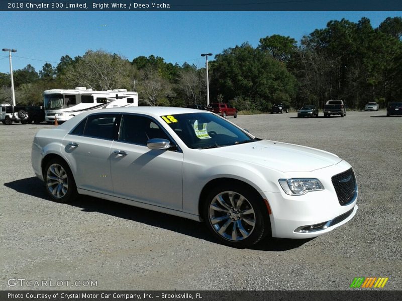 Bright White / Deep Mocha 2018 Chrysler 300 Limited