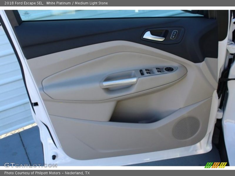 White Platinum / Medium Light Stone 2018 Ford Escape SEL