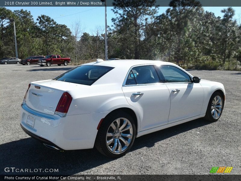 Bright White / Deep Mocha 2018 Chrysler 300 Limited