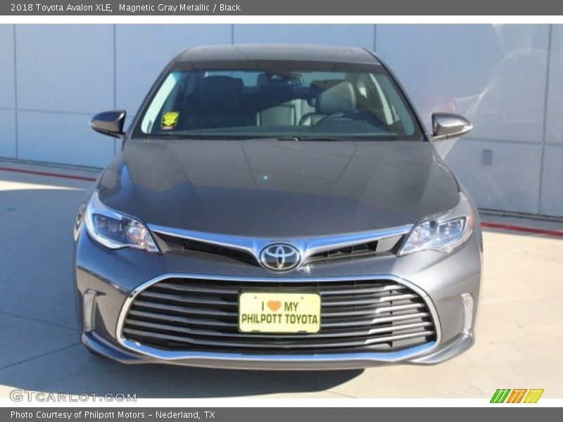 Magnetic Gray Metallic / Black 2018 Toyota Avalon XLE