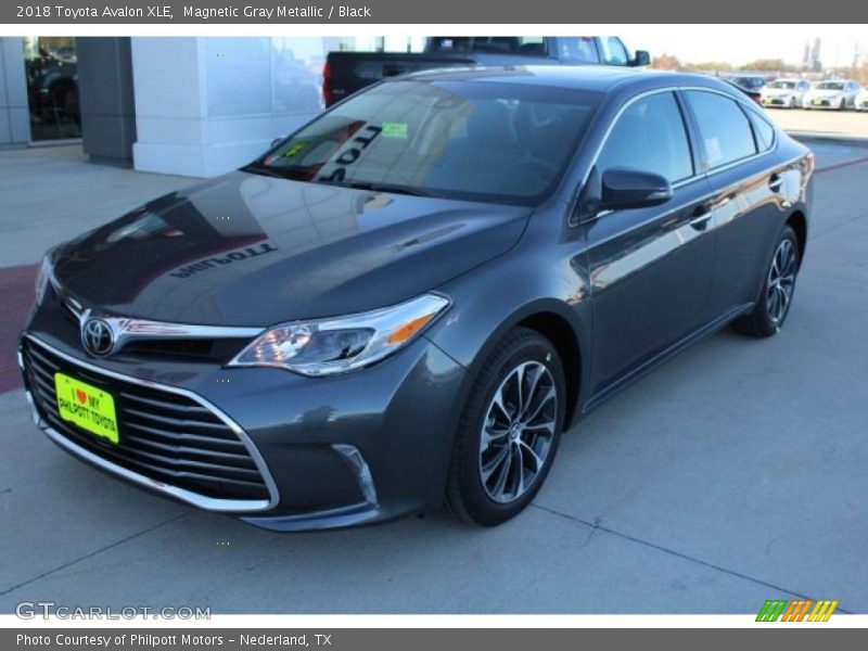 Magnetic Gray Metallic / Black 2018 Toyota Avalon XLE