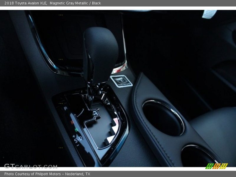 Magnetic Gray Metallic / Black 2018 Toyota Avalon XLE