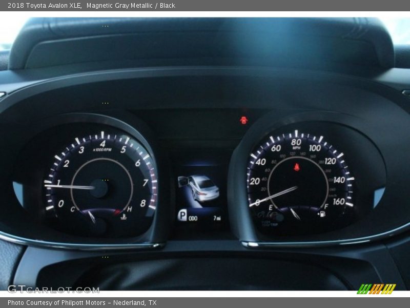 Magnetic Gray Metallic / Black 2018 Toyota Avalon XLE