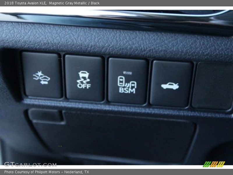Magnetic Gray Metallic / Black 2018 Toyota Avalon XLE