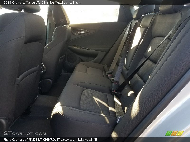 Silver Ice Metallic / Jet Black 2018 Chevrolet Malibu LT