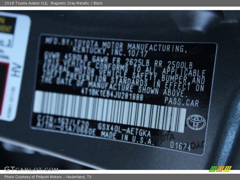 Magnetic Gray Metallic / Black 2018 Toyota Avalon XLE