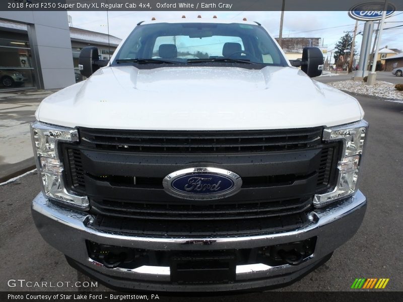 Oxford White / Earth Gray 2018 Ford F250 Super Duty XL Regular Cab 4x4