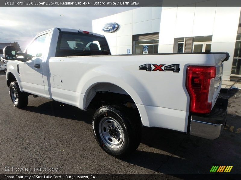 Oxford White / Earth Gray 2018 Ford F250 Super Duty XL Regular Cab 4x4