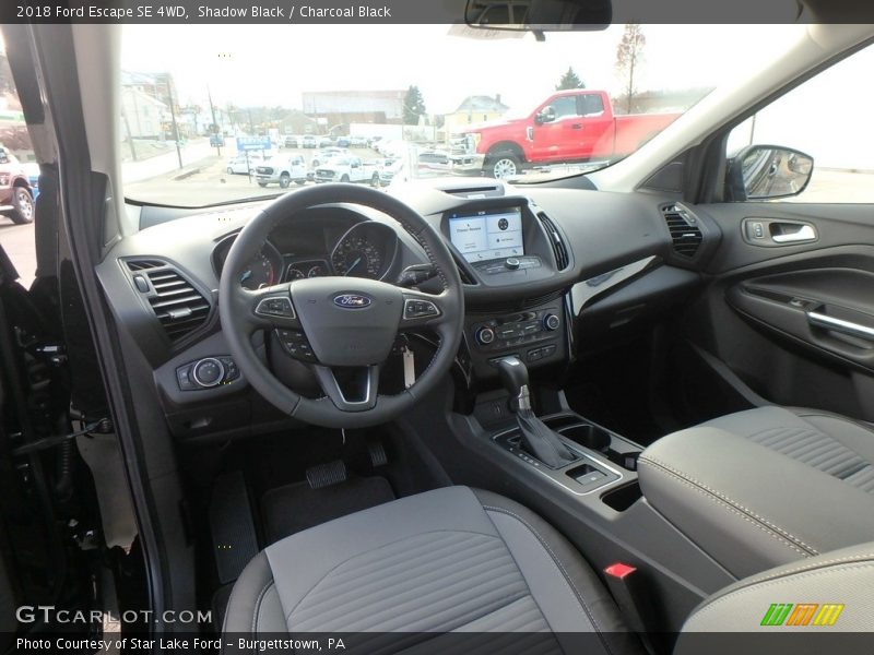 Shadow Black / Charcoal Black 2018 Ford Escape SE 4WD