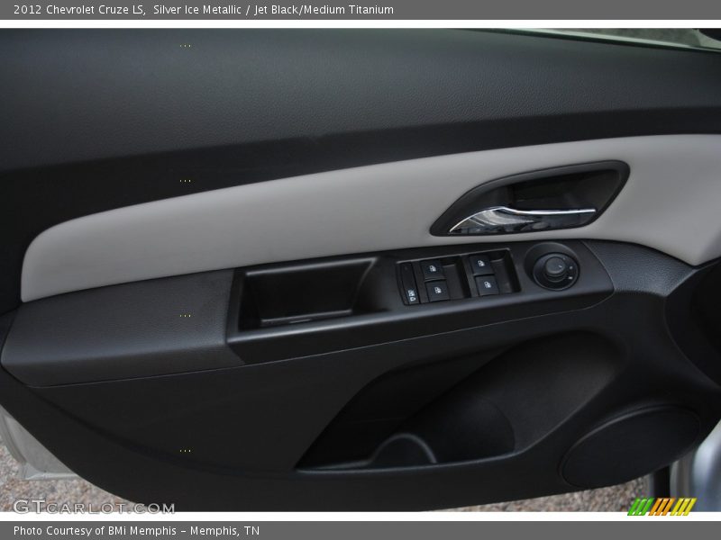 Silver Ice Metallic / Jet Black/Medium Titanium 2012 Chevrolet Cruze LS