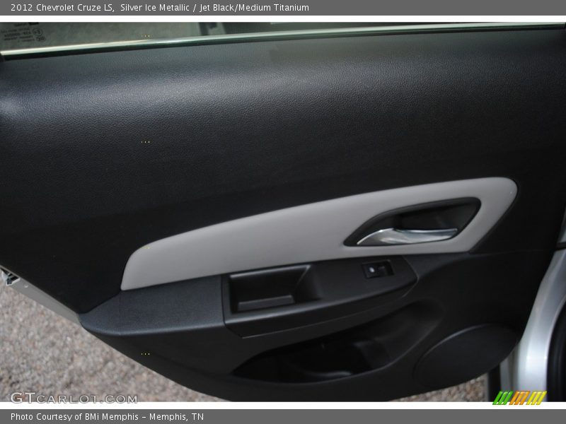 Silver Ice Metallic / Jet Black/Medium Titanium 2012 Chevrolet Cruze LS