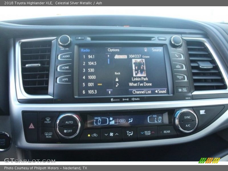 Celestial Silver Metallic / Ash 2018 Toyota Highlander XLE