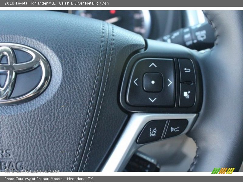 Celestial Silver Metallic / Ash 2018 Toyota Highlander XLE