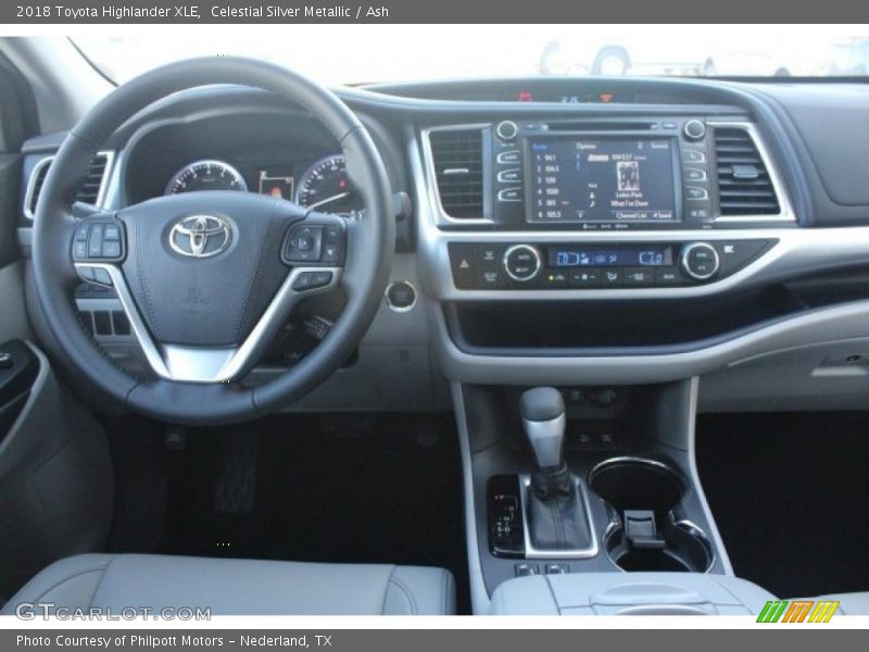 Celestial Silver Metallic / Ash 2018 Toyota Highlander XLE
