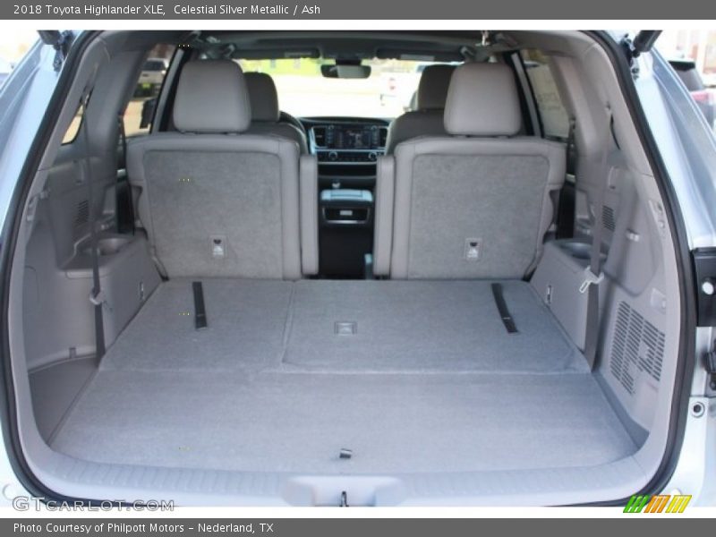 Celestial Silver Metallic / Ash 2018 Toyota Highlander XLE