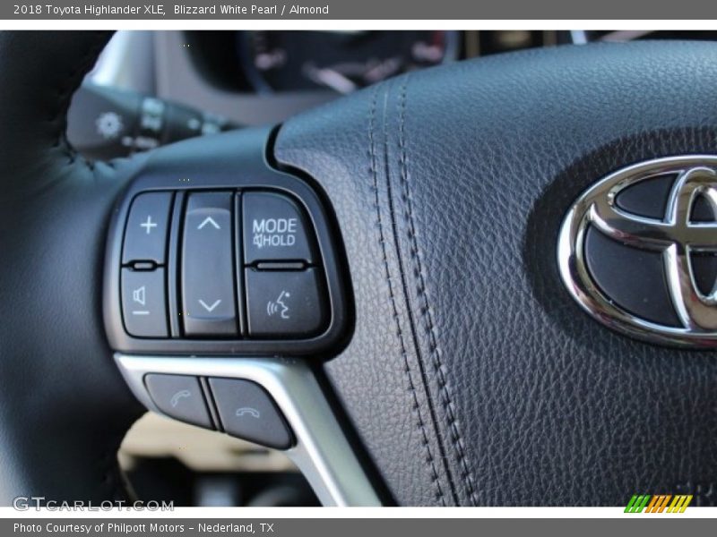 Blizzard White Pearl / Almond 2018 Toyota Highlander XLE