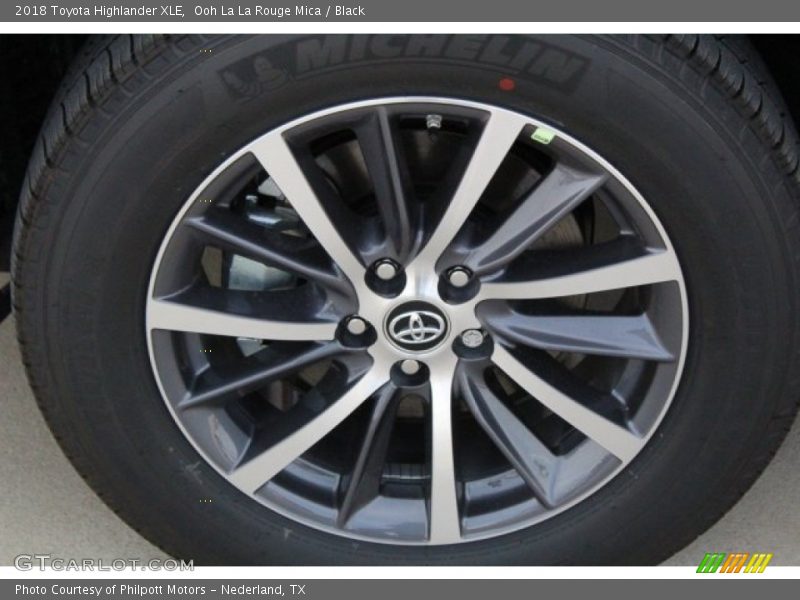 Ooh La La Rouge Mica / Black 2018 Toyota Highlander XLE