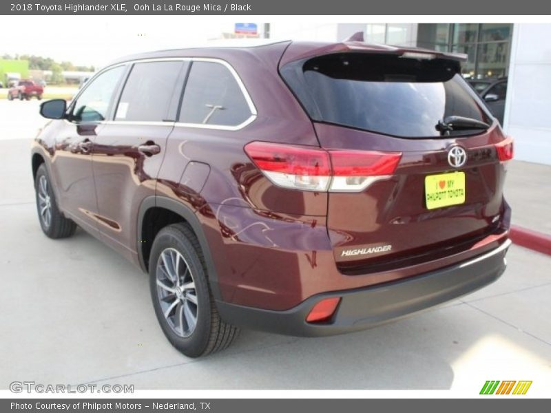 Ooh La La Rouge Mica / Black 2018 Toyota Highlander XLE